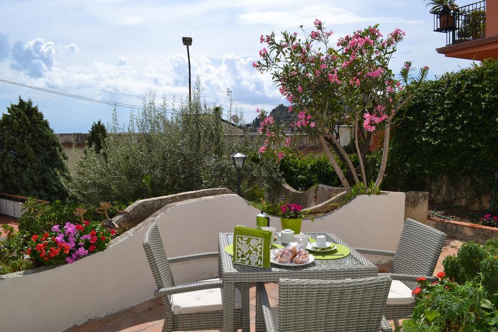 Charming Place Taormina Exterior foto